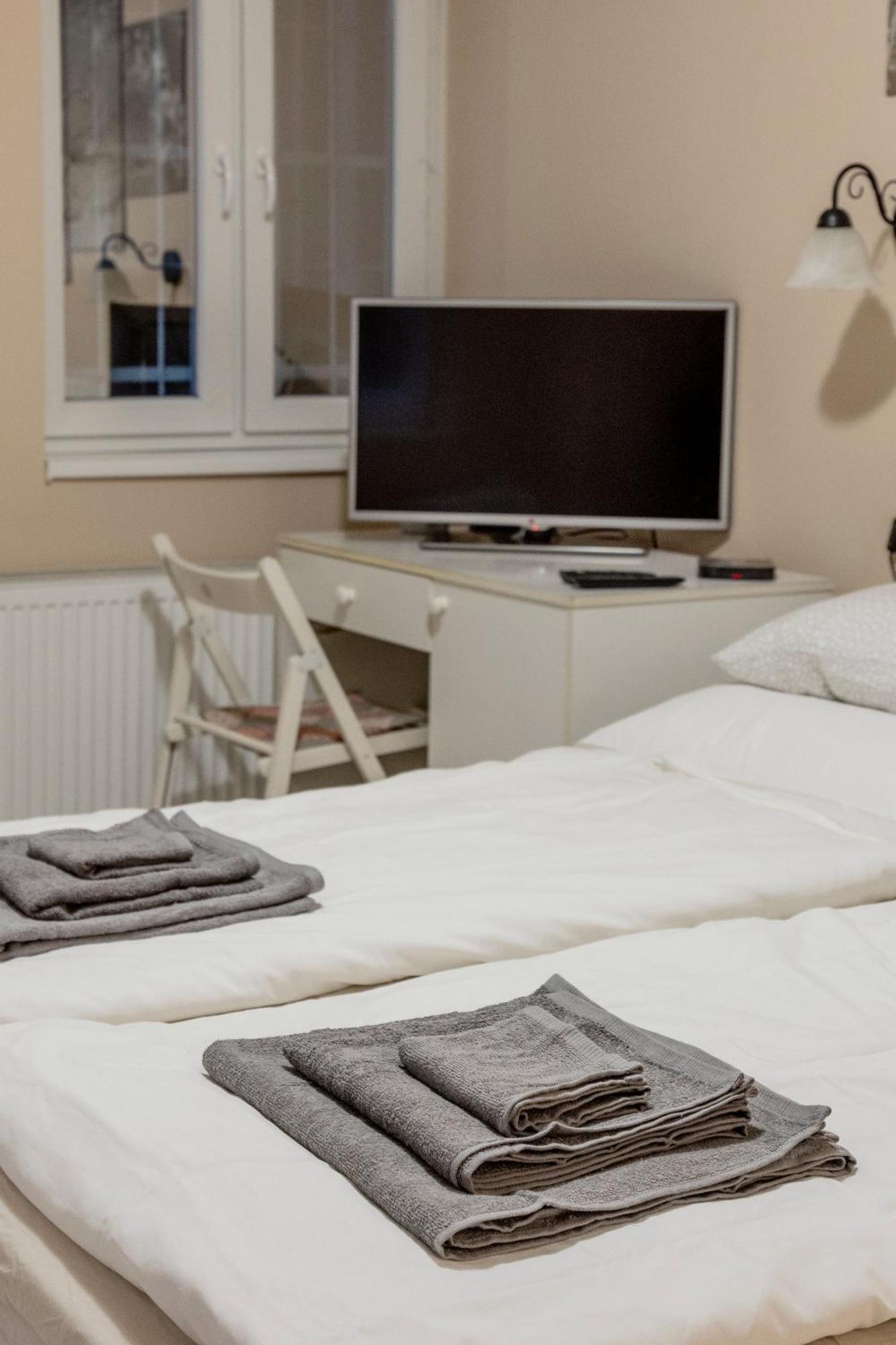 Roomback - 2br With Ac Near Deak Ter * Budapeste