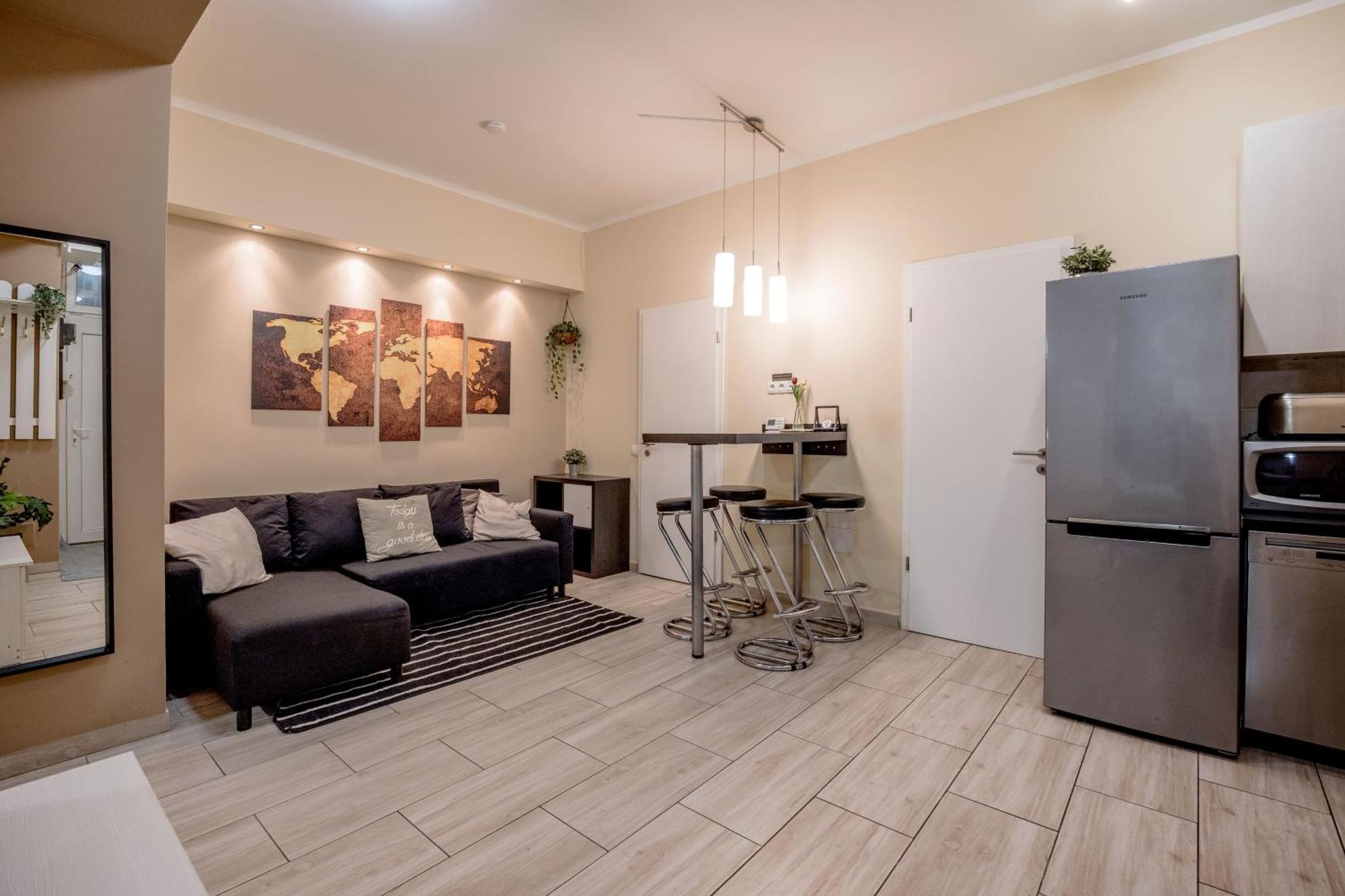 Apartmán Roomback - 2br With Ac Near Deak Ter *